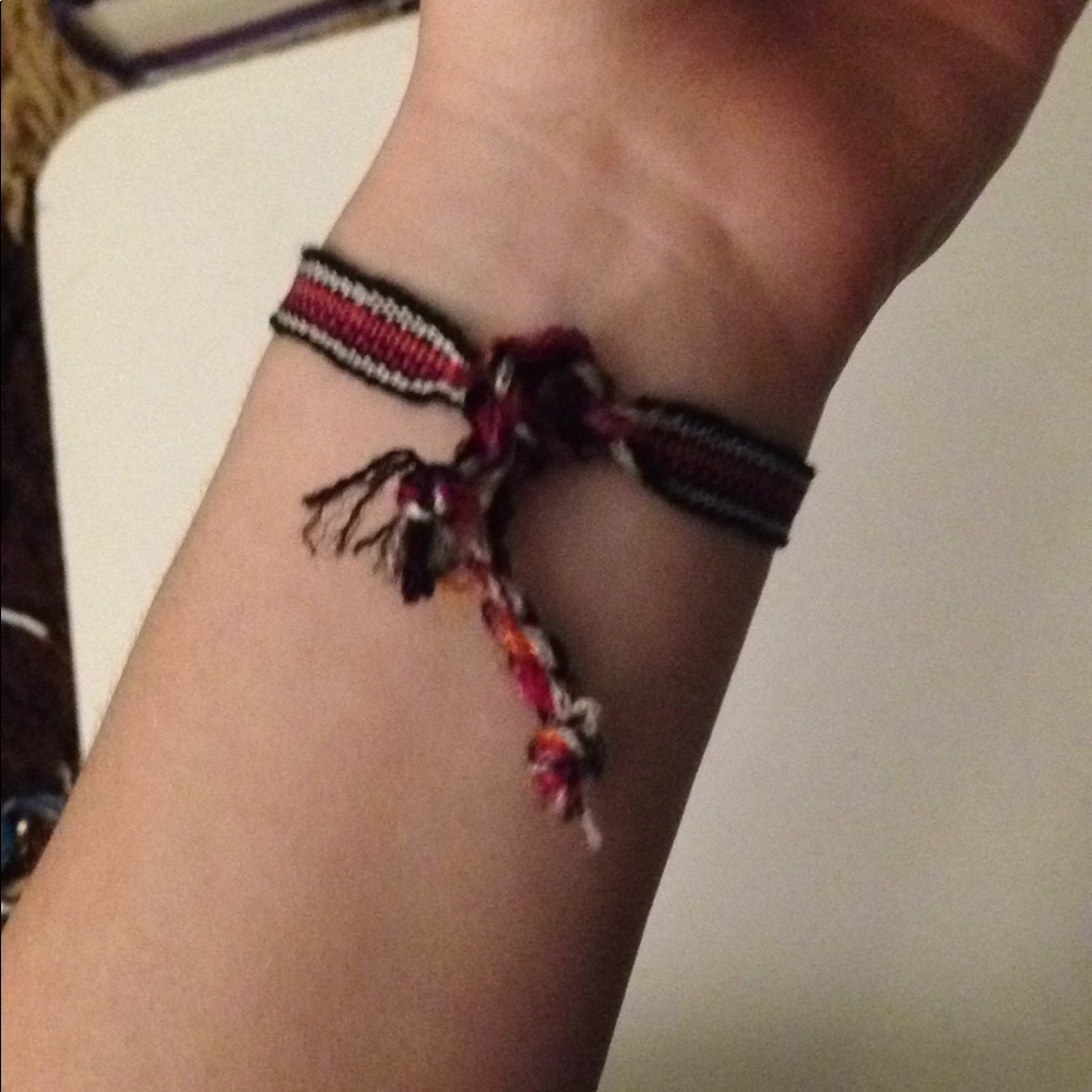 Hand made woven bracelet - Picture 2 of 5